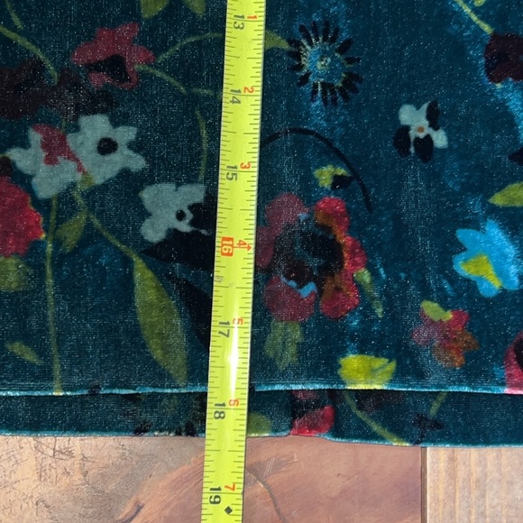 Ann Taylor LOFT size 4 floral print velvet mini skirt zips in back lined fall - Picture 7 of 12